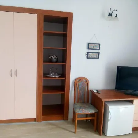 And Niksa Pensjonat 3*